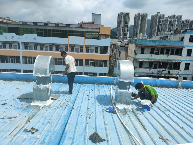 淅川钢结构屋面涂料维修方法